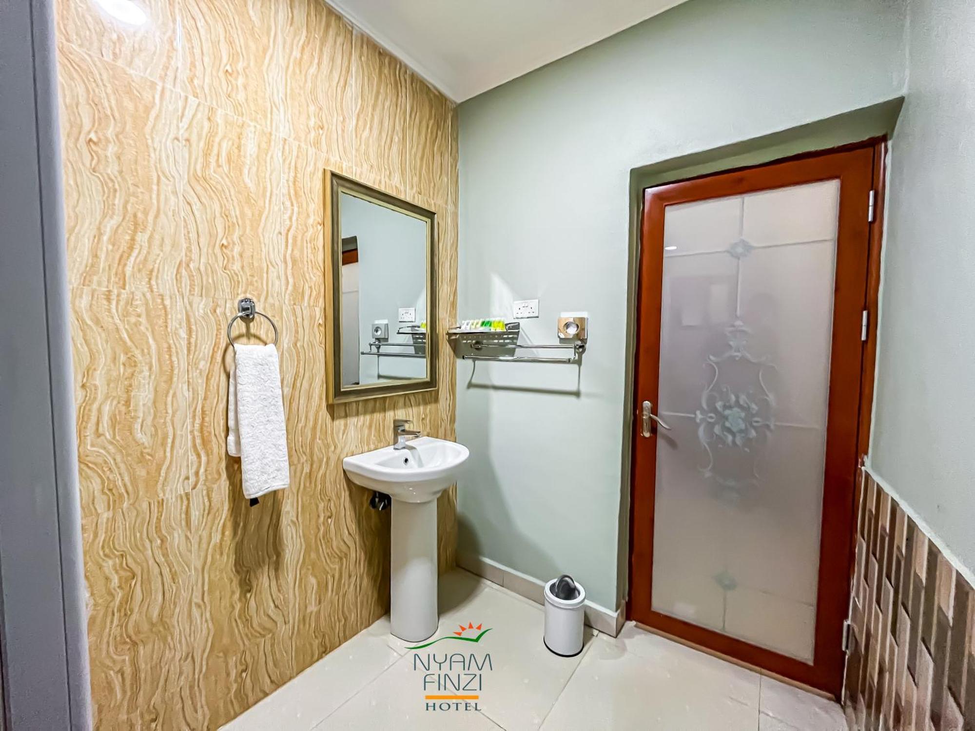 Nyamfinzi Hotel Chipata Kültér fotó